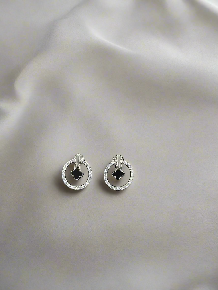 Van Cleef Exclusive Earrings